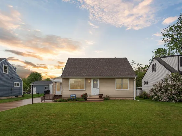 624 Lakeview AVENUE, South Milwaukee, WI 53172