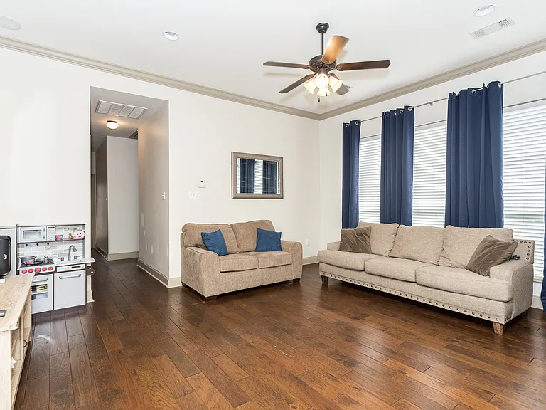 735 Fall Creek Dr — Photo 5