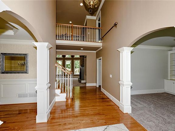 4th image of 1770 Stepstone Ct