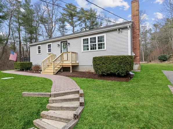 50 Carmel St, Middleboro, MA 02346