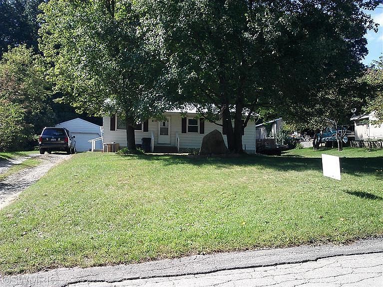 1st image of 880 Grindle Dr SE