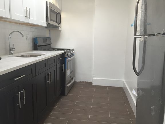 3rd image of 1004 Bergen St #4D