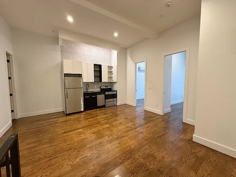 116 Seigel St #2 — Photo 2