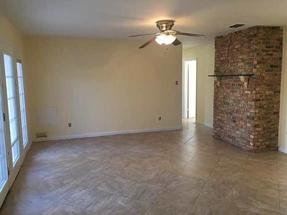 4th image of 2511 McLeod St
