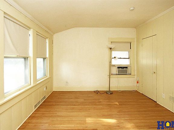 3rd image of 4328 Touzalin Ave