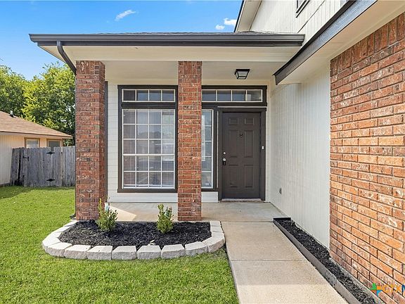 4th image of 2206 Cactus Dr