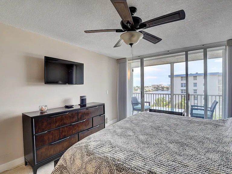 1 Harbourside Dr #3603 — Photo 30