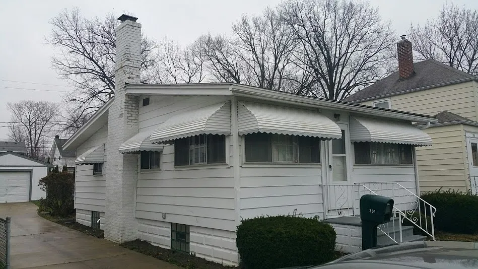 301 E 248th St photo 1