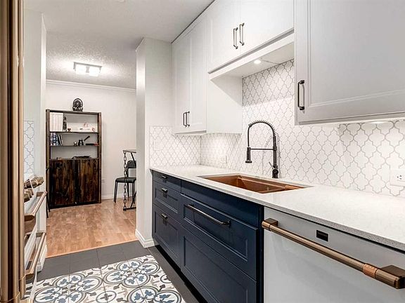 3rd image of 1414 W 12th St SW #503