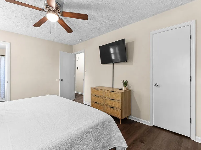 1100 Kenwood Dr — Photo 23