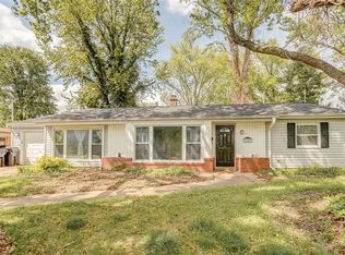 7109 Gary Dr, Belleville, IL