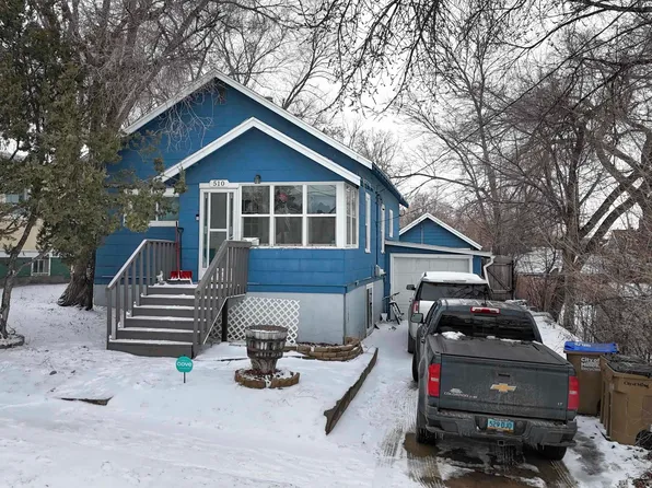 510 7th St SE, Minot, ND 58701