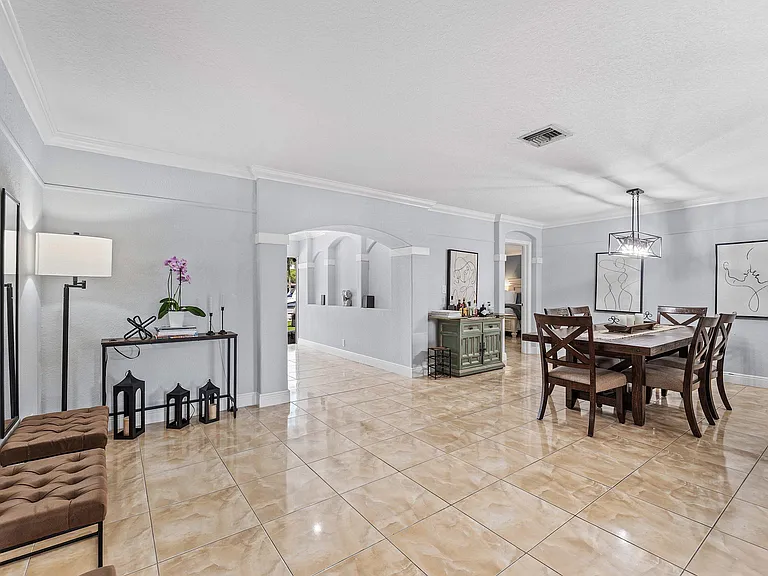 4481 SW 37th Ave — Photo 10