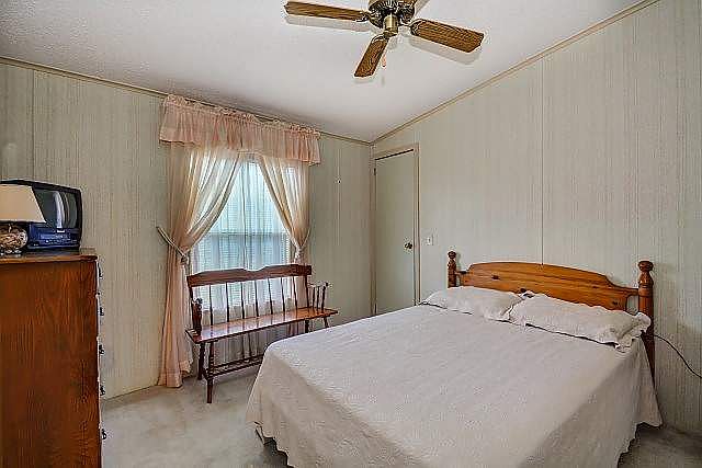 1st image of 44 Horseshoe Falls Dr