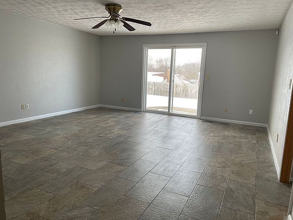 3rd image of 7085 Sandalview Dr