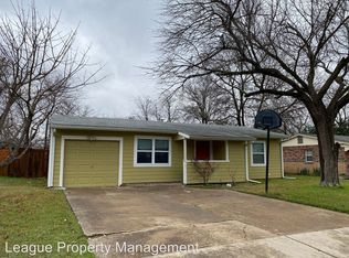 1701 Skylark Dr, Arlington, TX 76010