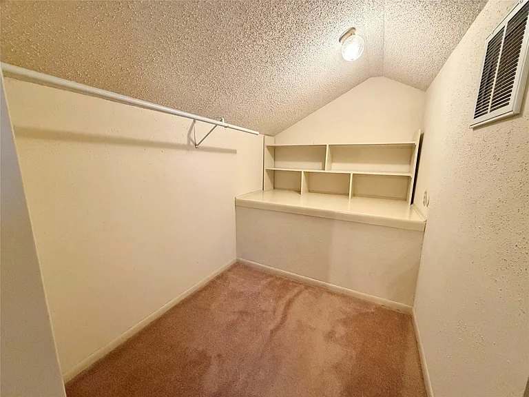 13323 Wells River Dr — Photo 10