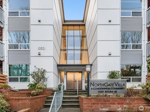 10501 8th Avenue NE #128, Seattle, WA 98125