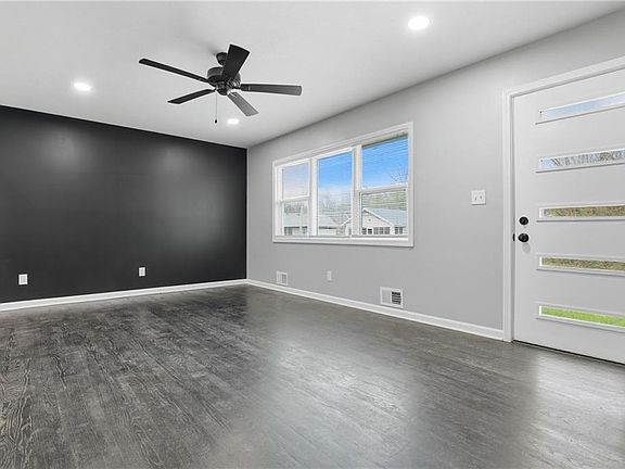 3rd image of 2900 N 30th St