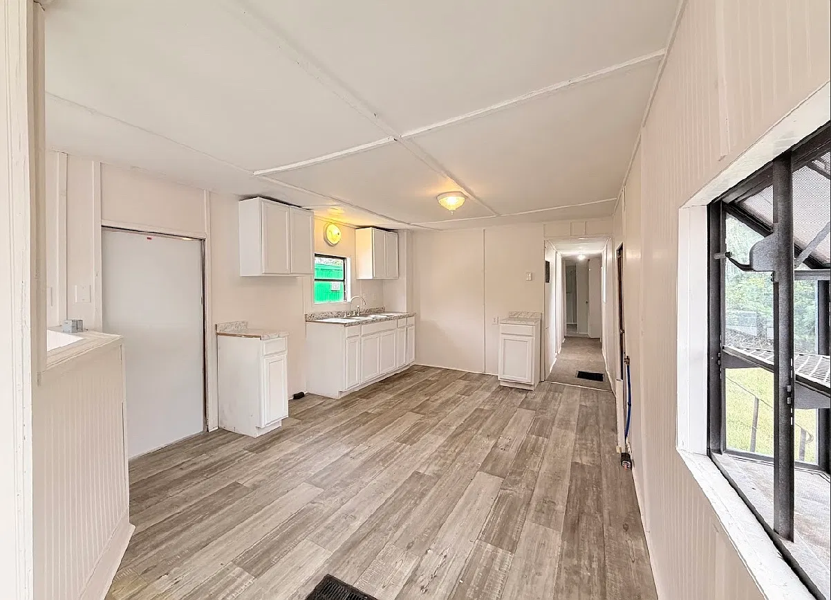 2 bed, 1000 sqft, $1,150 — Photo 2