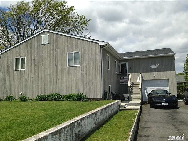 1st image of 7 Lombardy Dr