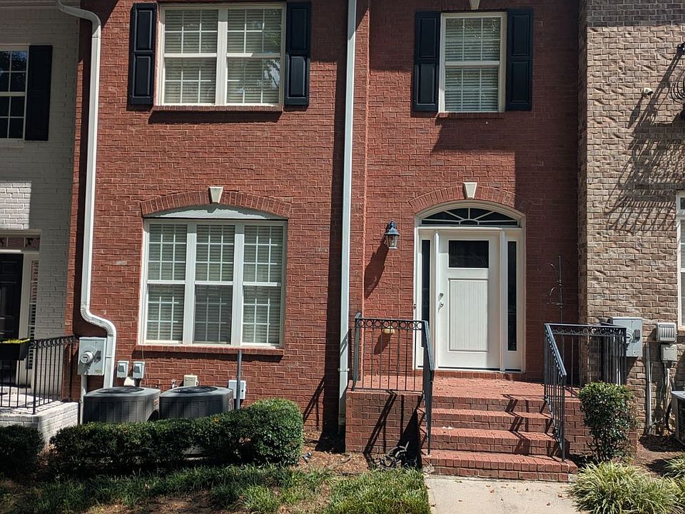 2nd image of 316 Holbrook Rd