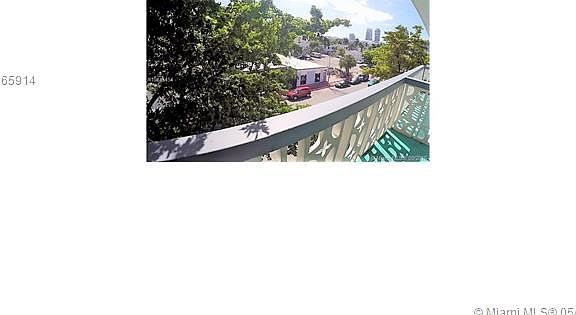 5th image of 900 6th St APT 23