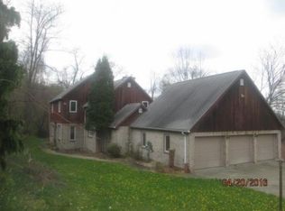 35 Renaissance Dr, Irwin, PA 15642