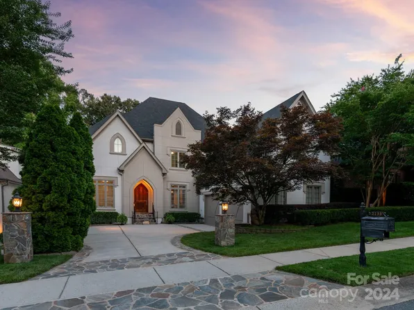 2233 Vauxhall Ct, Charlotte, NC 28226