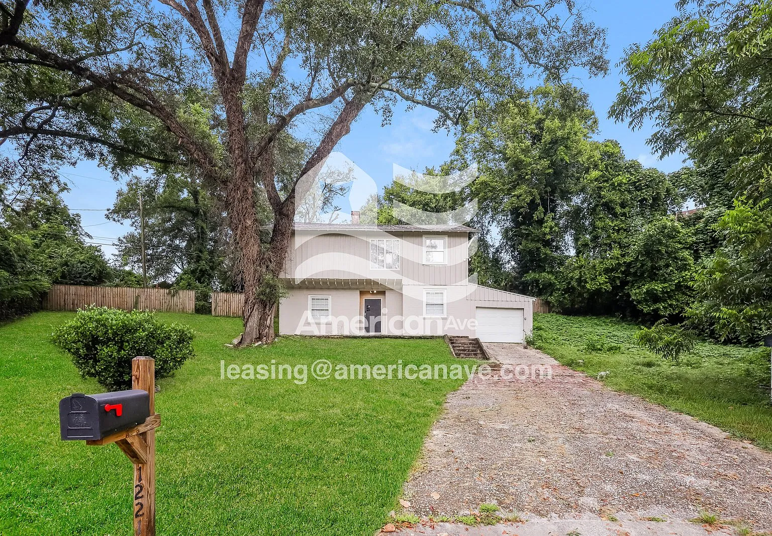 3 bed, 2.5 bath, 1836 sqft, $1,447 — Photo 1