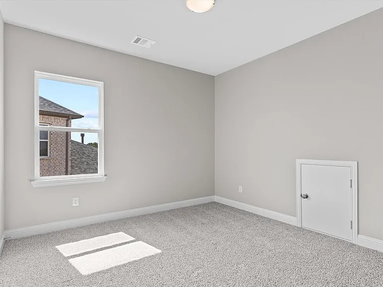 401 Parrino Pkwy — Photo 25