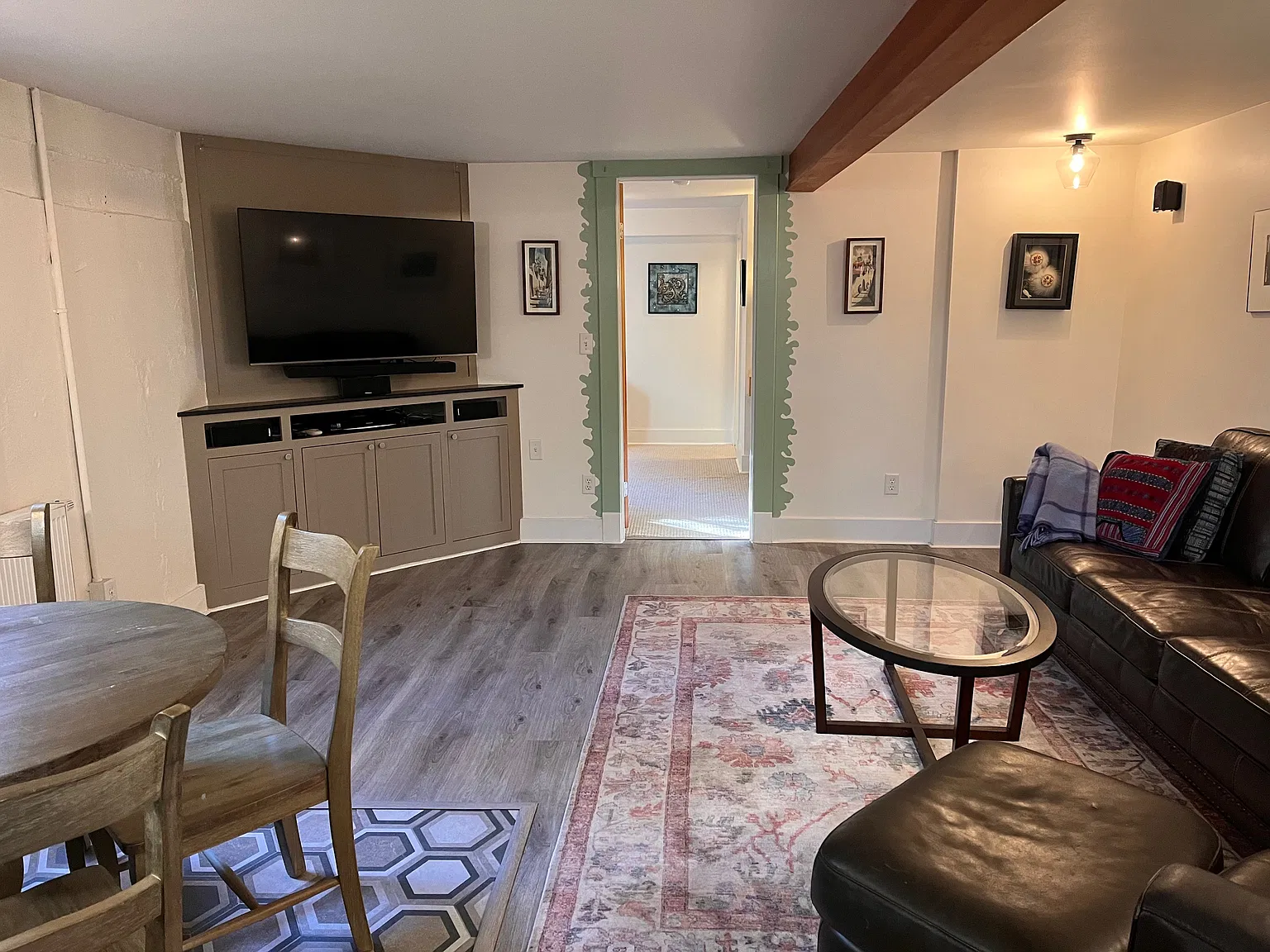 1 bed, 1100 sqft, $1,800 — Photo 1