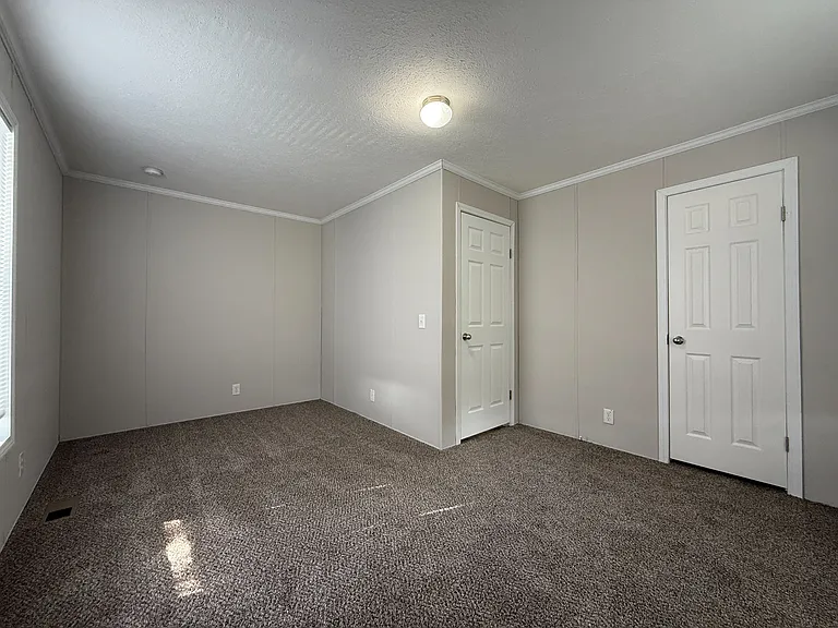 38000 Le Chateau Blvd #98 — Photo 15