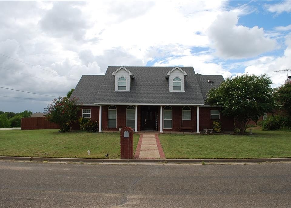 1st image of 101 Chaparral Dr