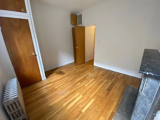 Rented by GreenVill Real Estate LLC | media 18