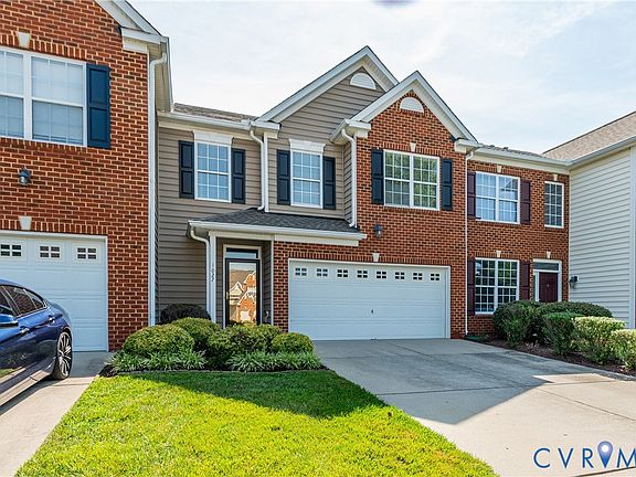 2nd image of 1027 Parkland Pl