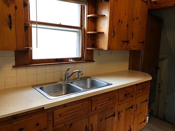 3rd image of 1724 2nd St