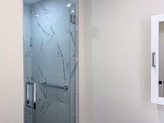 4th image of 1 Beach Dr SE Unit 2512