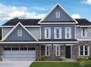 2576 Golden Leaf Dr, Beavercreek, OH 45431