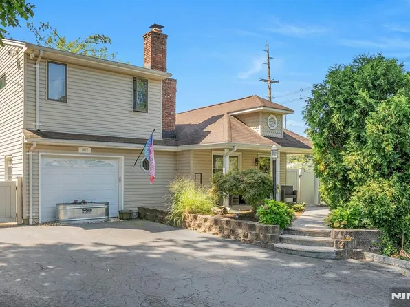 667 McKinley Ave, Township Of Washington, NJ 07676