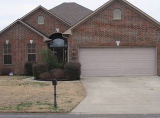 1460 Champions Dr, Conway, AR 72034