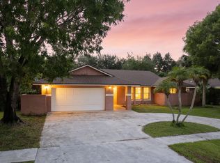 2652 Yarmouth Drive, Wellington, FL 33414