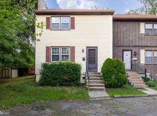 129 New Albany Rd APT A, Moorestown, NJ 08057