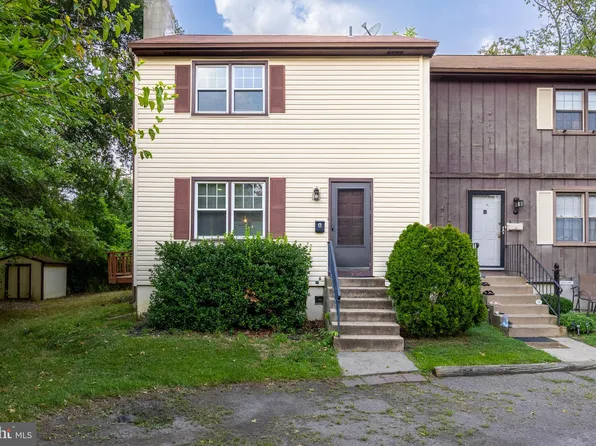 129 New Albany Rd APT A, Moorestown, NJ 08057
