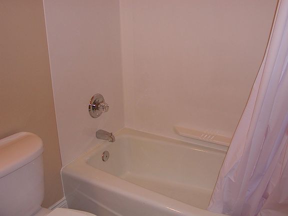 3rd image of 113 Bellingrath St