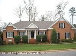 212 Charter House Ln, Williamsburg, VA 23188