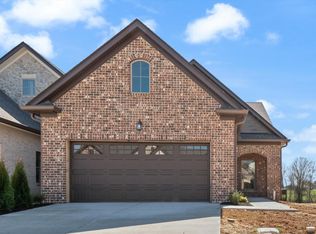 477 W Foxrun #1, Springfield, TN 37172