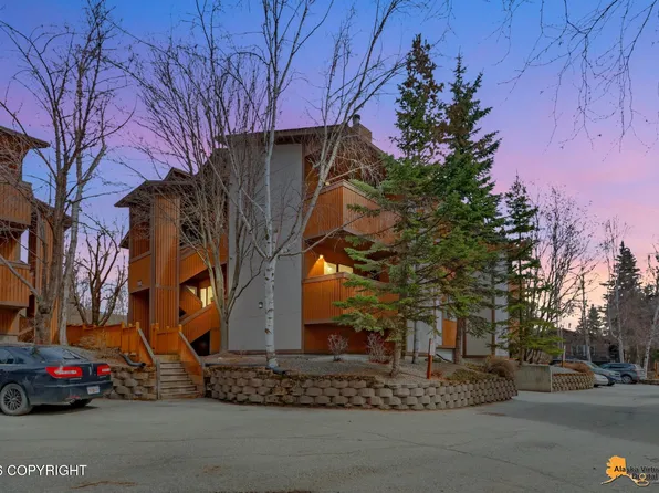 7202 Foxridge Cir #12-B, Anchorage, AK 99518