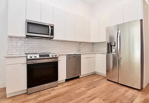 Rented by Bohemia Realty Group | media 4