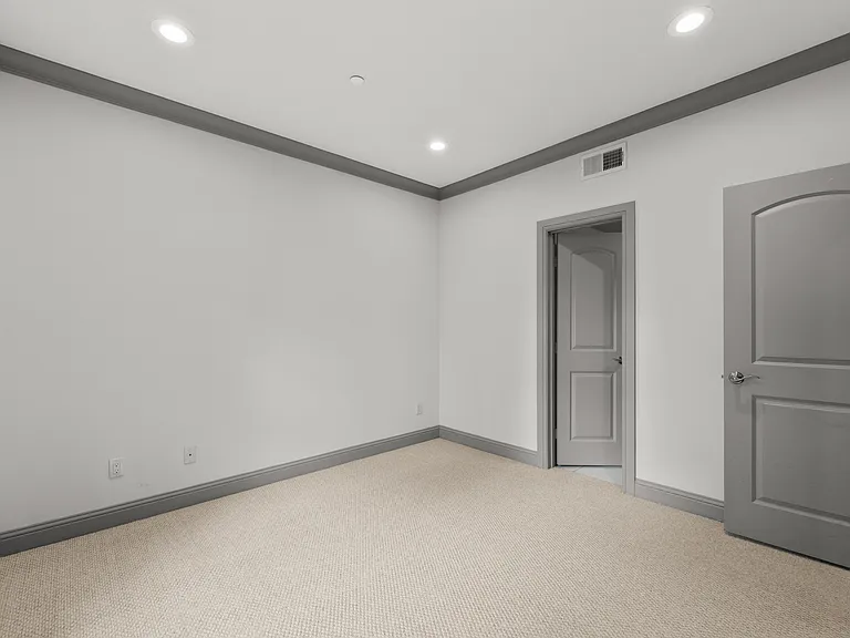 3142 Ross Ave #1 — Photo 5